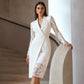 Robe Femme Élégante à Col V & Manches en Dentelle
